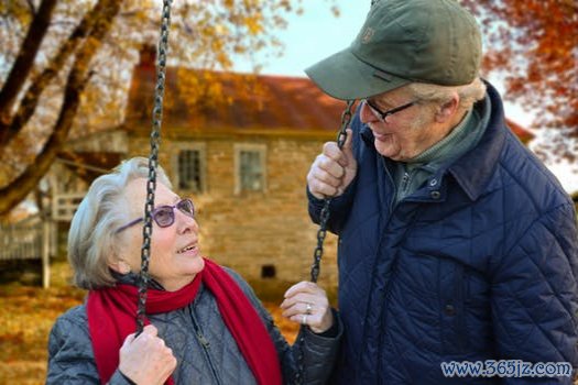 old-people-couple-together-connected.jpg